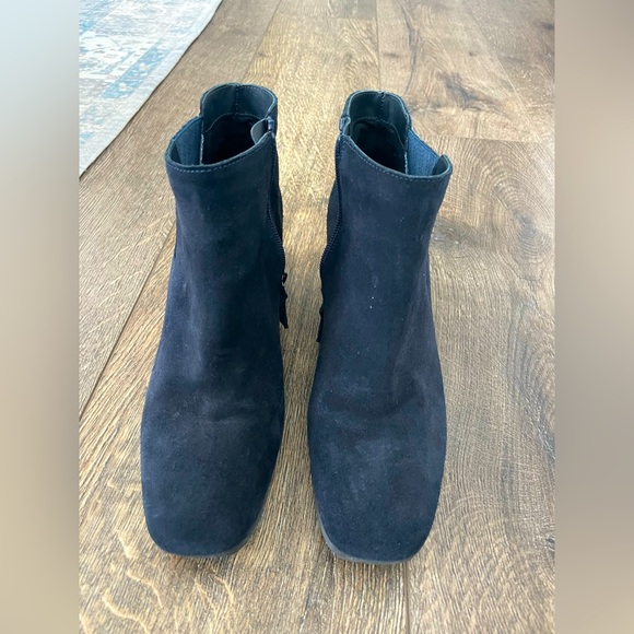 Aquatalia Suede Navy Booties 7.5 - Picture 2 of 5